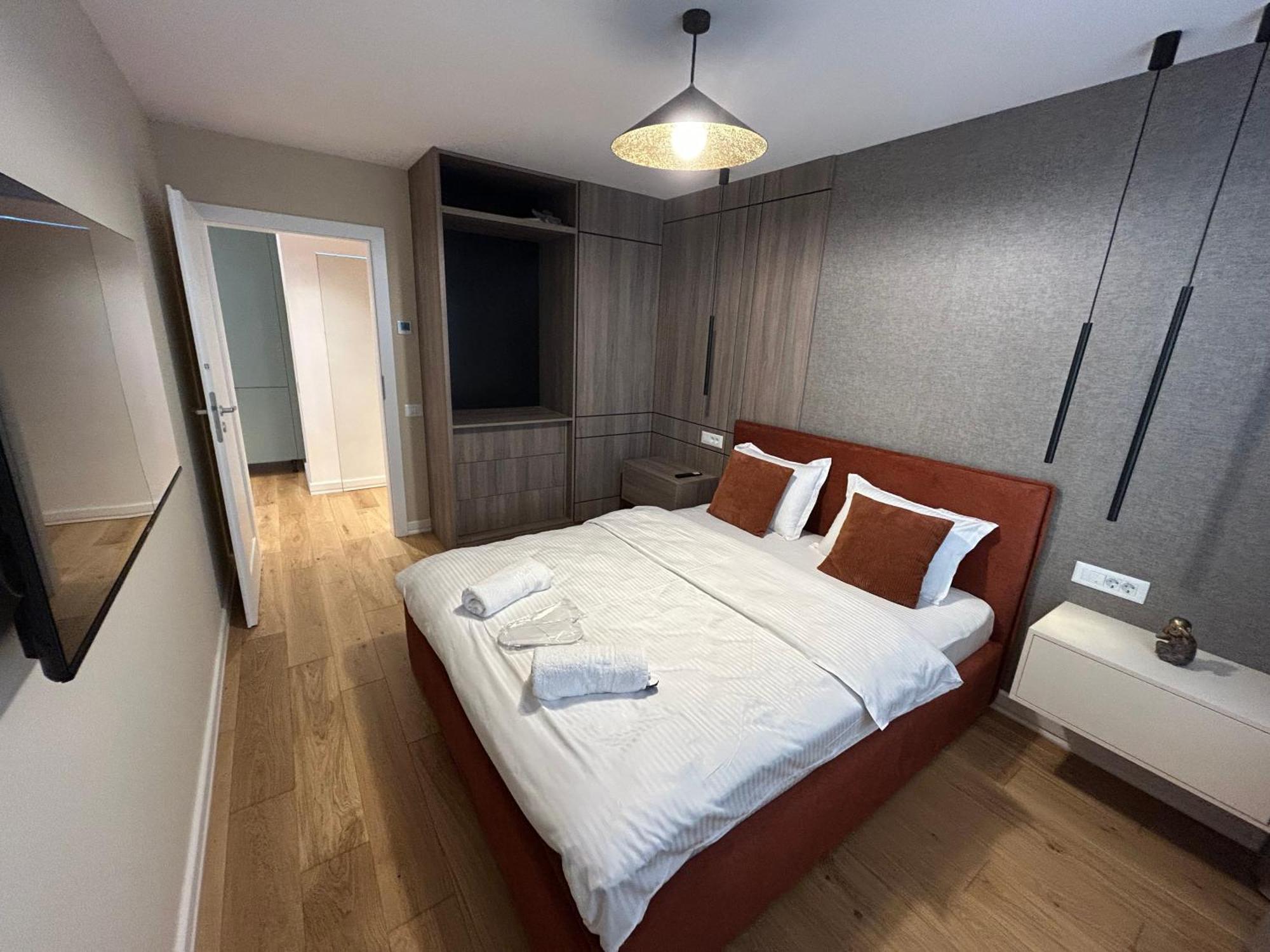 B-Holiday Luxury Apartments Urban Plaza Braszów Zewnętrze zdjęcie