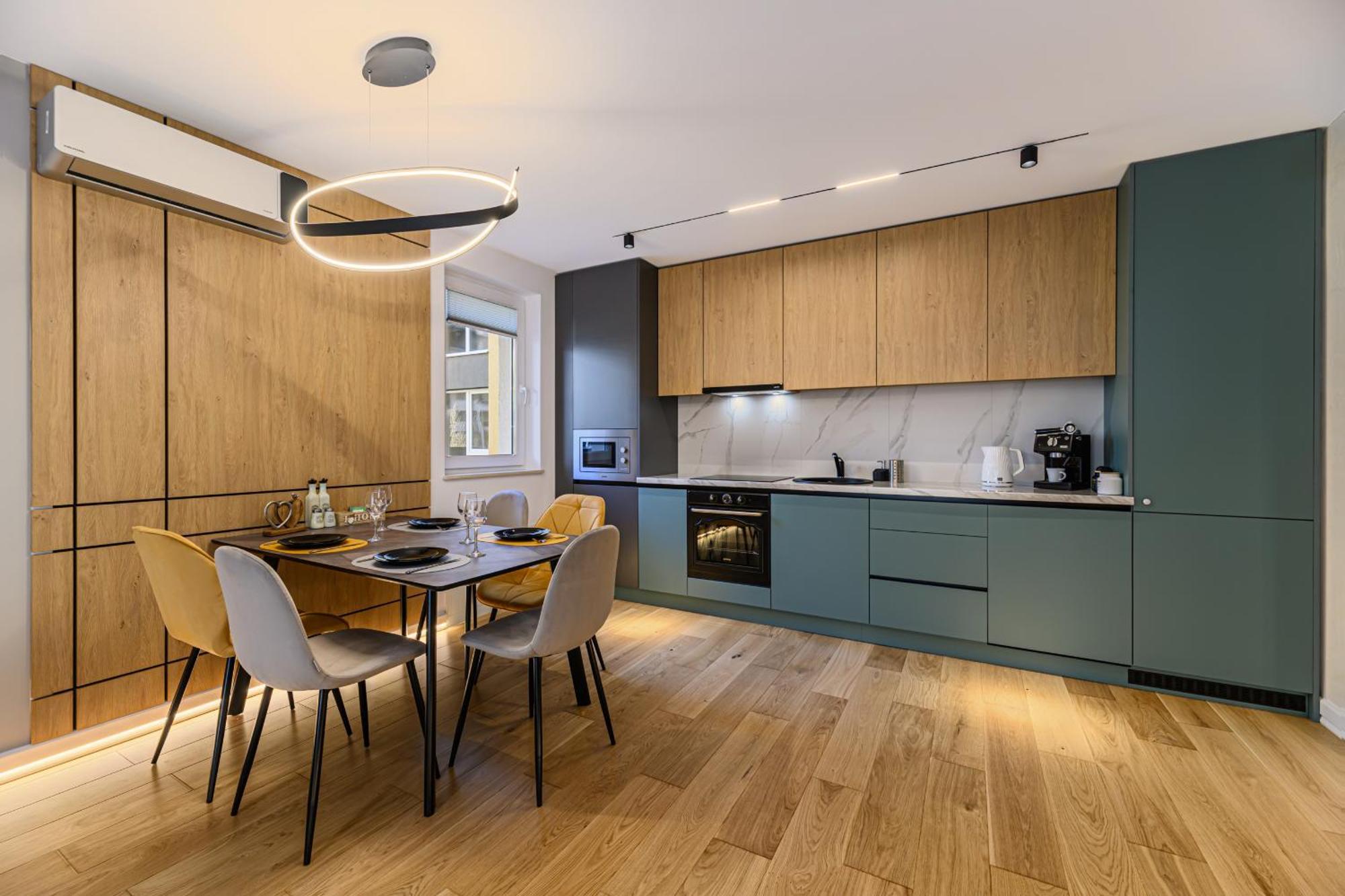 B-Holiday Luxury Apartments Urban Plaza Braszów Zewnętrze zdjęcie