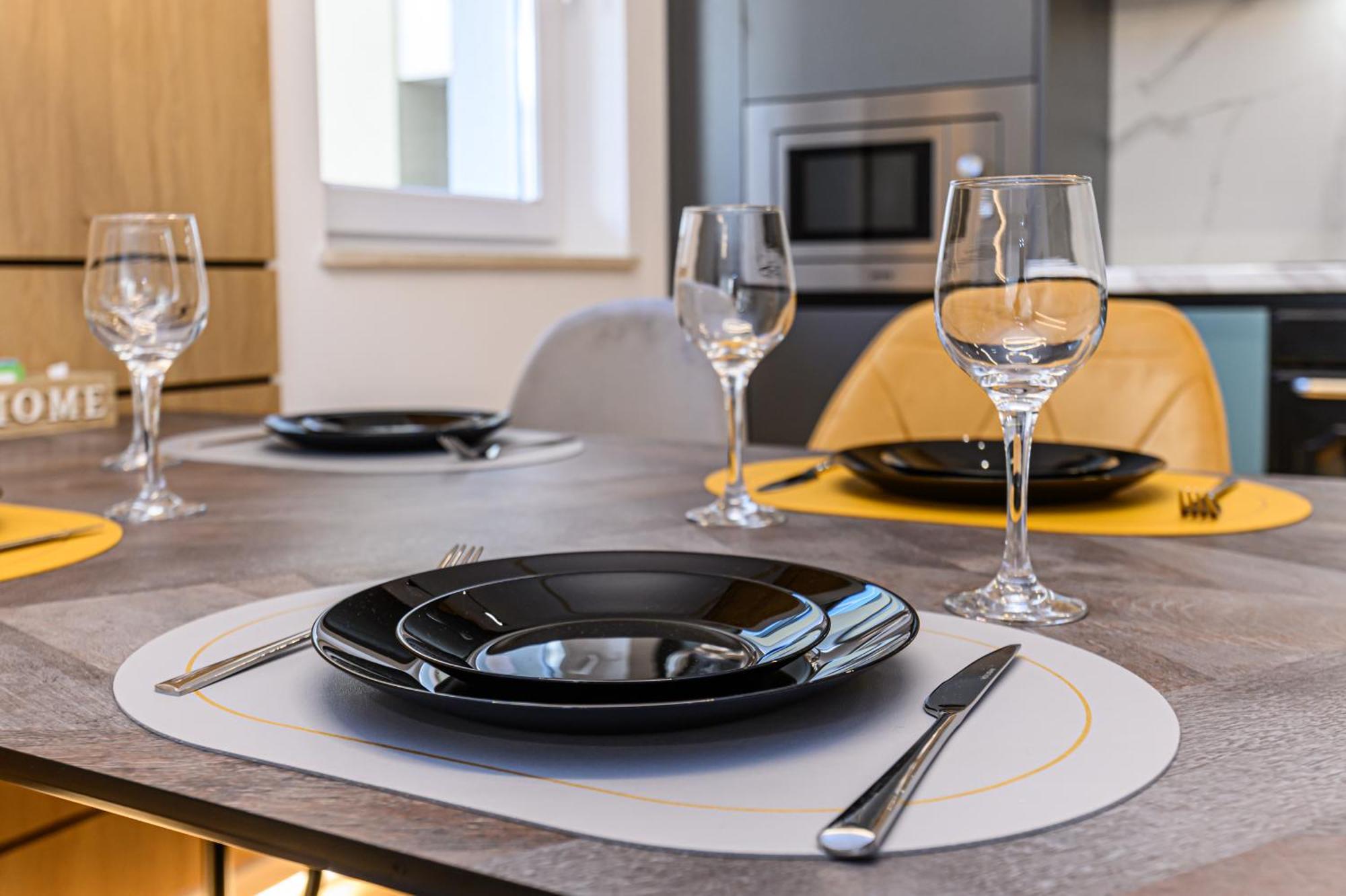 B-Holiday Luxury Apartments Urban Plaza Braszów Zewnętrze zdjęcie