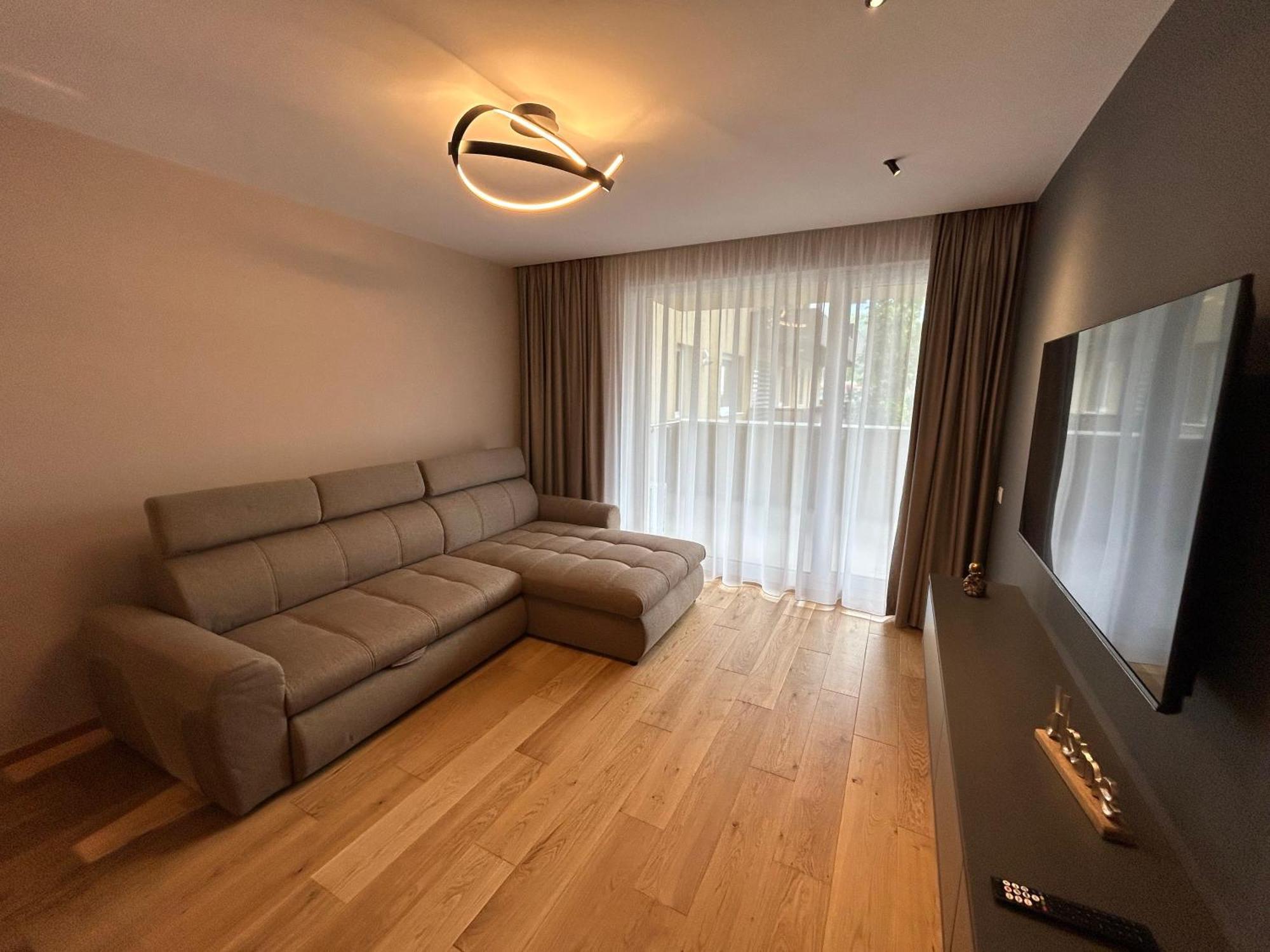 B-Holiday Luxury Apartments Urban Plaza Braszów Zewnętrze zdjęcie